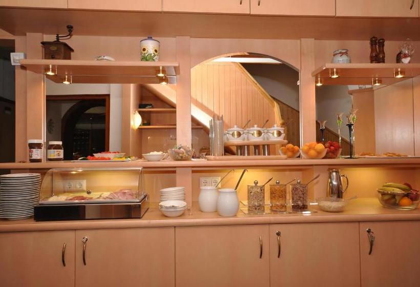 ホテル Pension Jutta