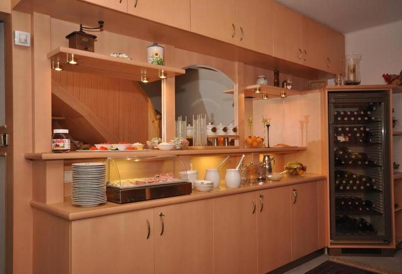 ホテル Pension Jutta