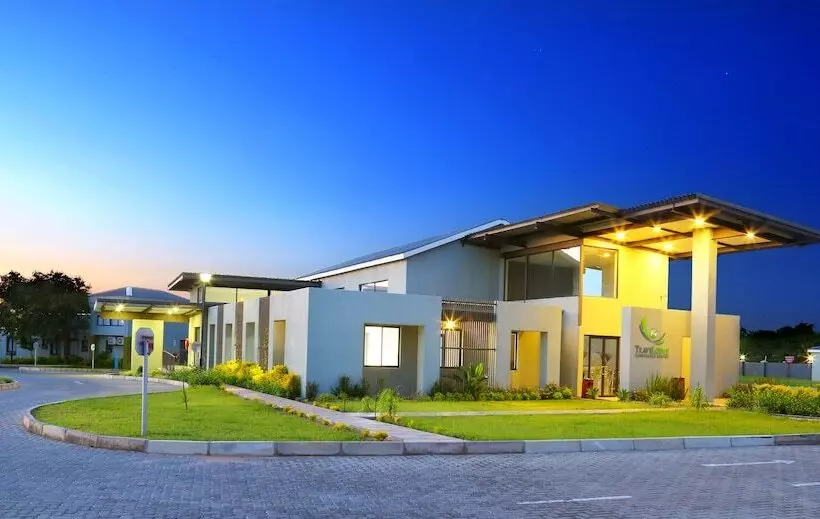 هتل Travelodge Kasane