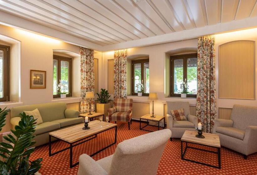 Inselhotel Faakersee