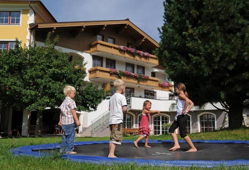 Landhotel Hubengut Bed And Breakfast