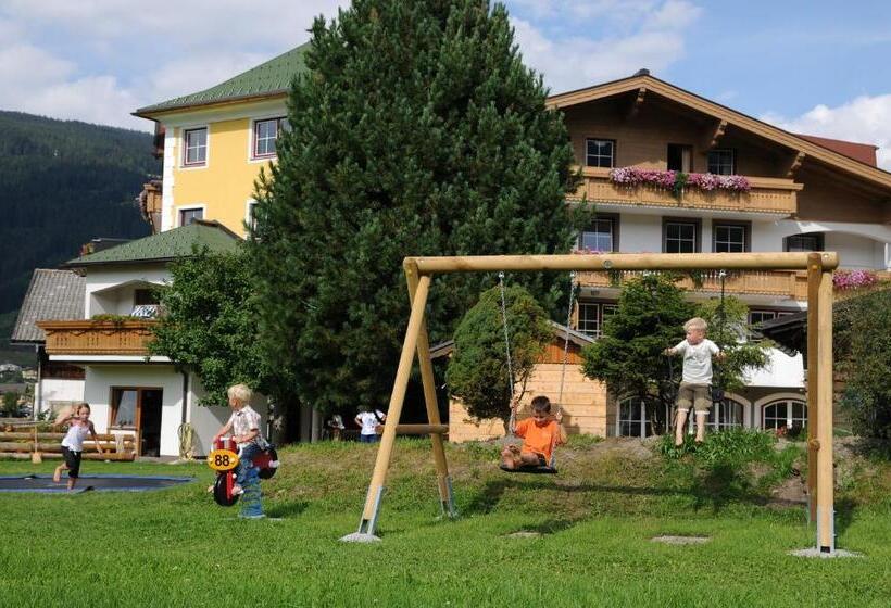 Landhotel Hubengut Bed And Breakfast