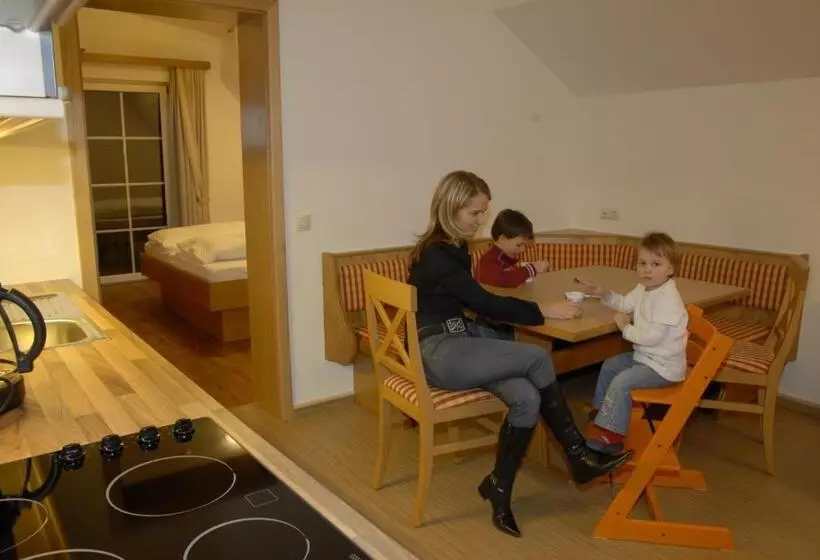 Landhotel Hubengut Bed And Breakfast