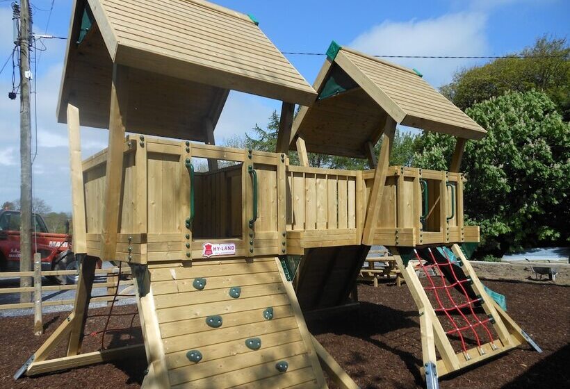 Loughcrew Megalithic Centre   Hostel