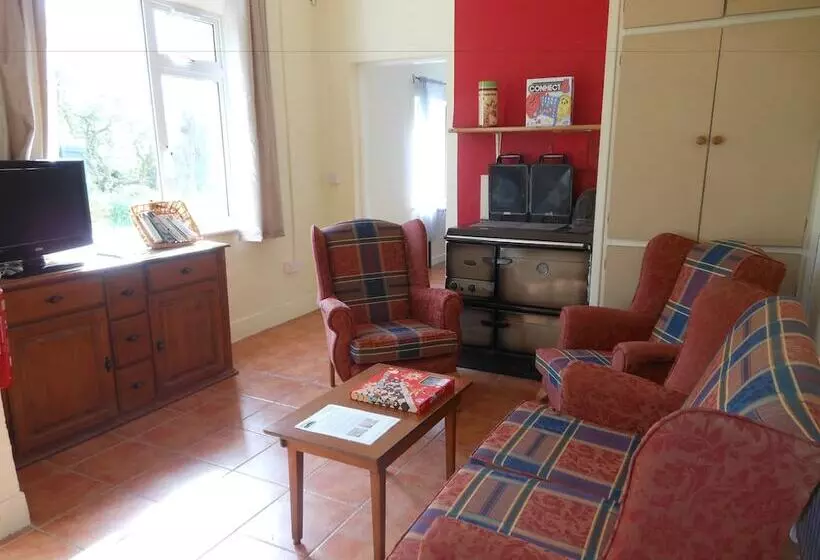 Loughcrew Megalithic Centre Hostel