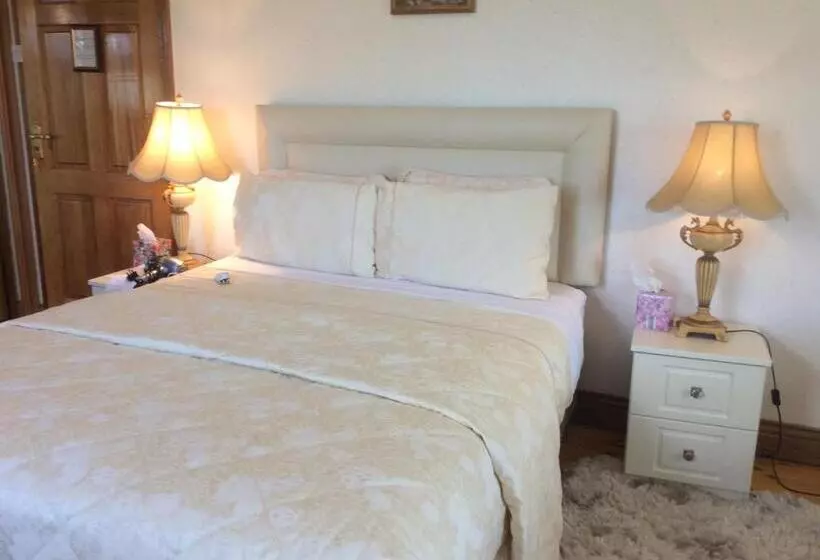 Aamiaismajoitus (B&B) Rosdarrig House