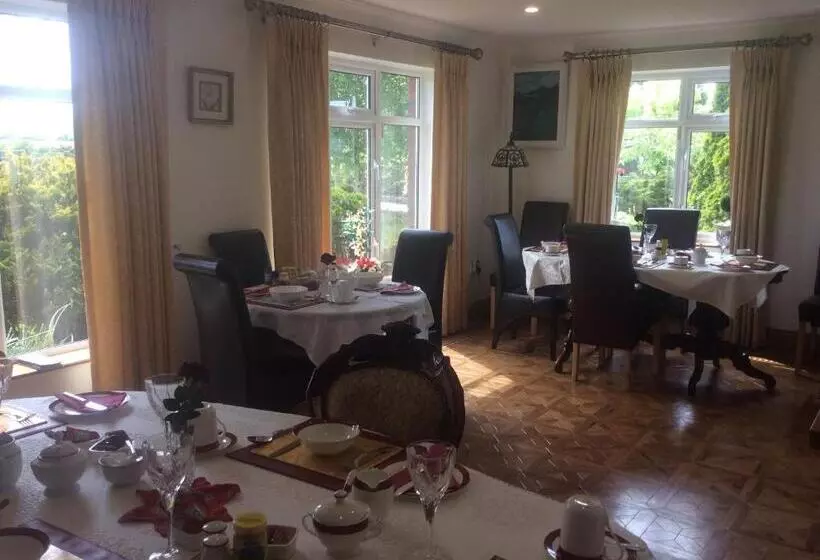 Aamiaismajoitus (B&B) Rosdarrig House