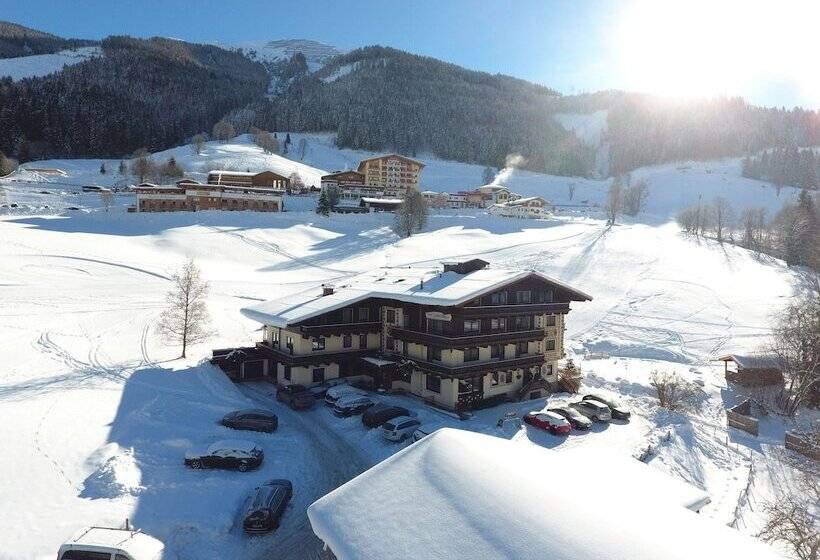 Ski In Ski Out Hotel Unterellmau