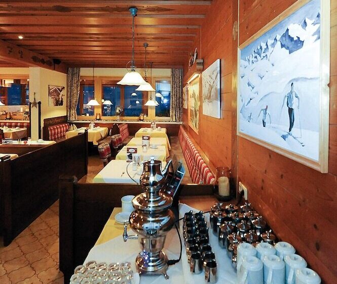 Ski In Ski Out Hotel Unterellmau