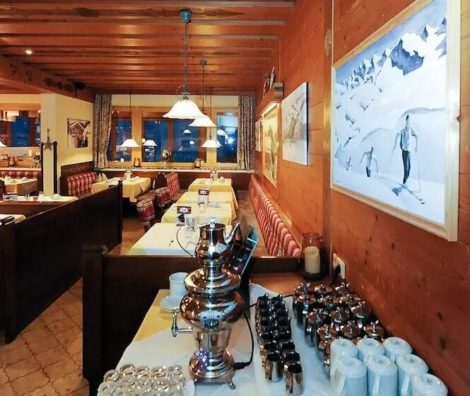 Ski In Ski Out Hotel Unterellmau