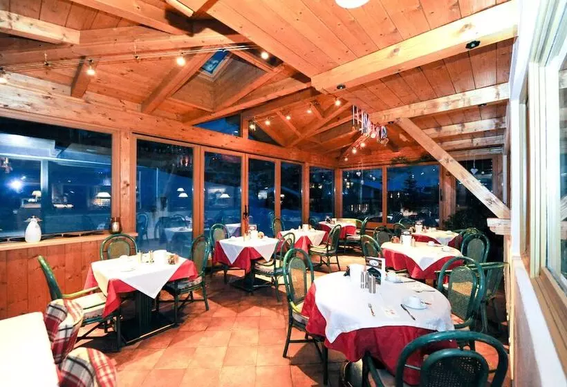 Ski In Ski Out Hotel Unterellmau