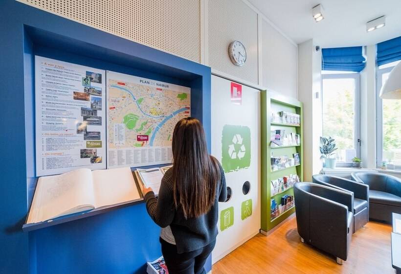 호스텔 Auberge De Jeunesse De Namur