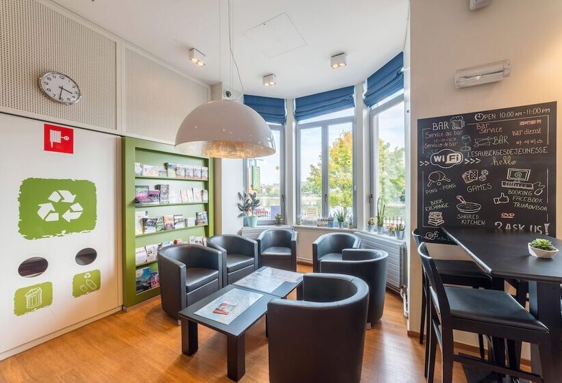 호스텔 Auberge De Jeunesse De Namur