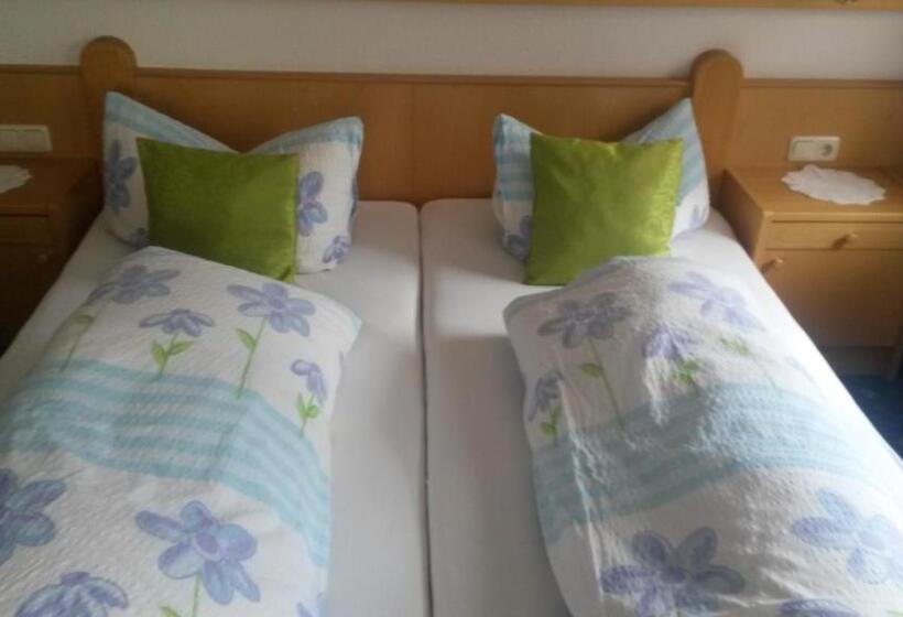 تختخواب و صبحانه Apart Garni La Fontana