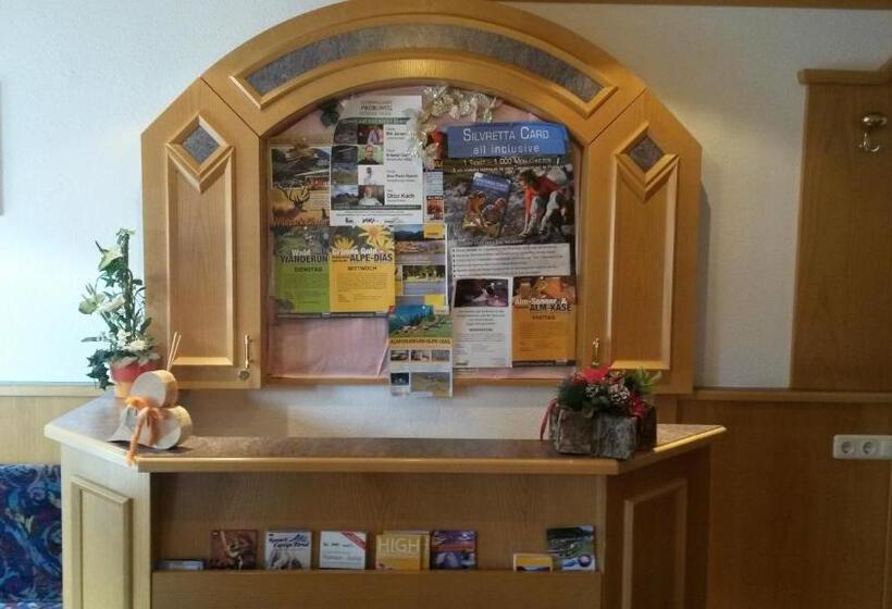 تختخواب و صبحانه Apart Garni La Fontana