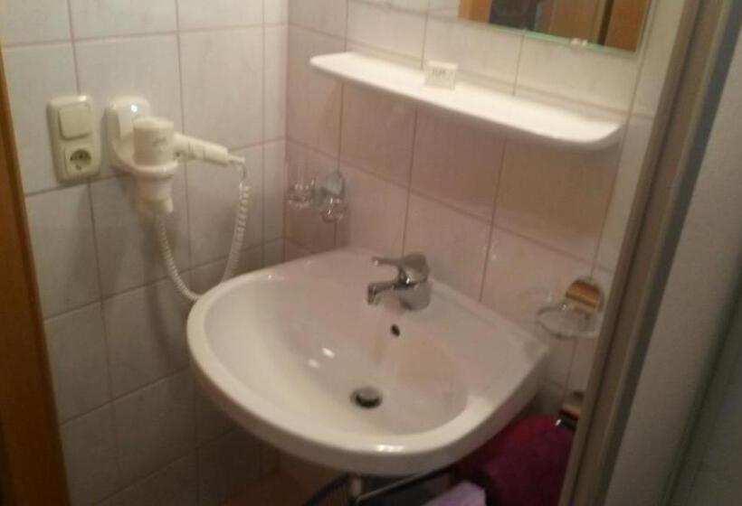 تختخواب و صبحانه Apart Garni La Fontana