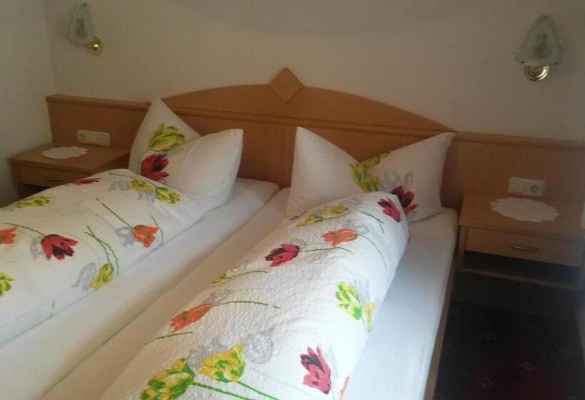 تختخواب و صبحانه Apart Garni La Fontana