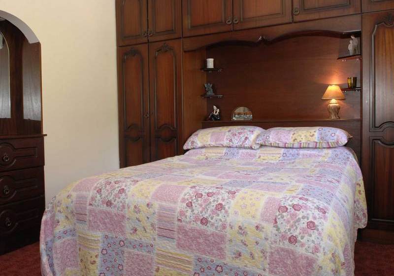 צימר Bed&Breakfast Oaklands