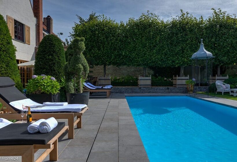 تختخواب و صبحانه Exclusive Suites The Secret Garden