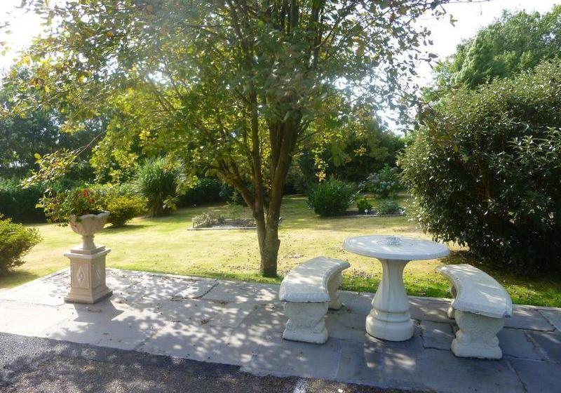 Bed and Breakfast Reeks View