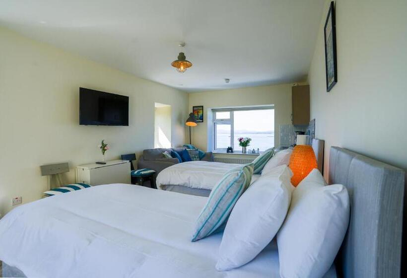 צימר The Gaslight Inn Holiday Apartments & Licenced Restaurant Rossnowlagh