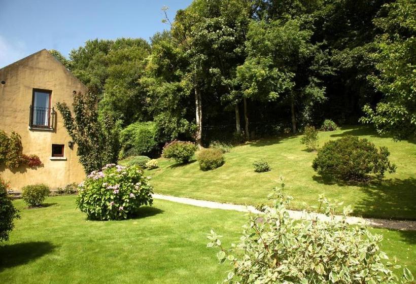 تختخواب و صبحانه Woodbine Cottage