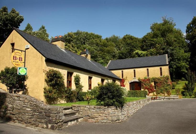 تختخواب و صبحانه Woodbine Cottage