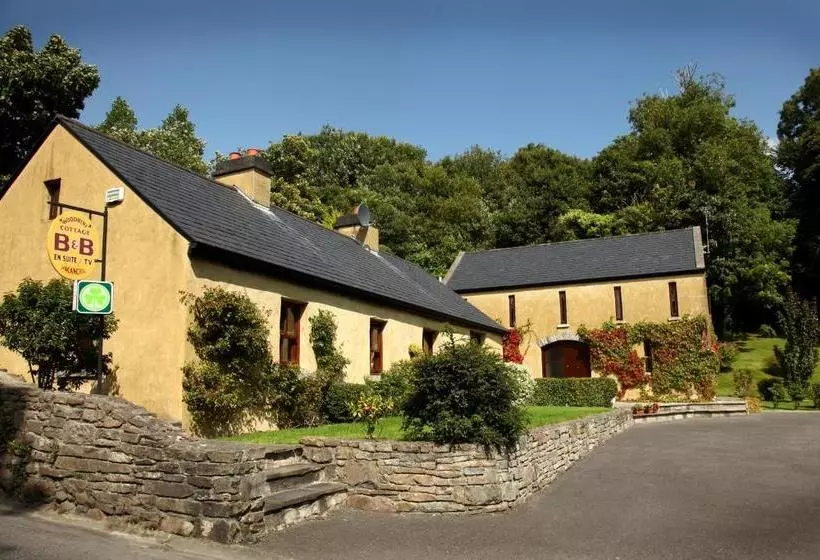 ベッドアンドブレックファースト Woodbine Cottage