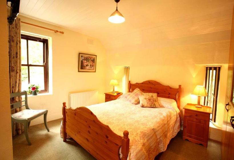 تختخواب و صبحانه Woodbine Cottage