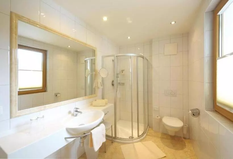 Hotelli Garni Alpenland