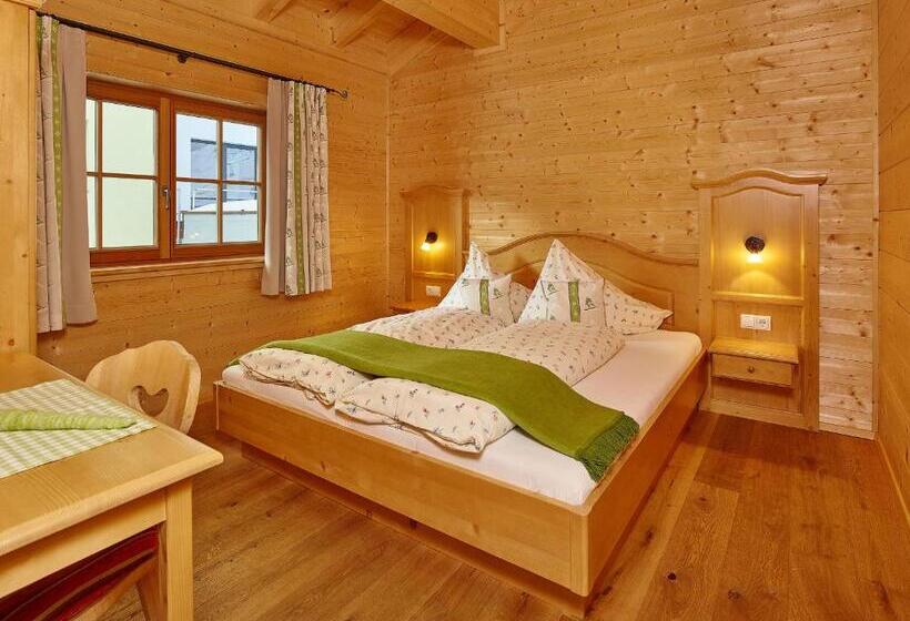 هتل Garni Kristall