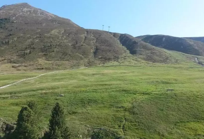 ホテル Garni Kristall