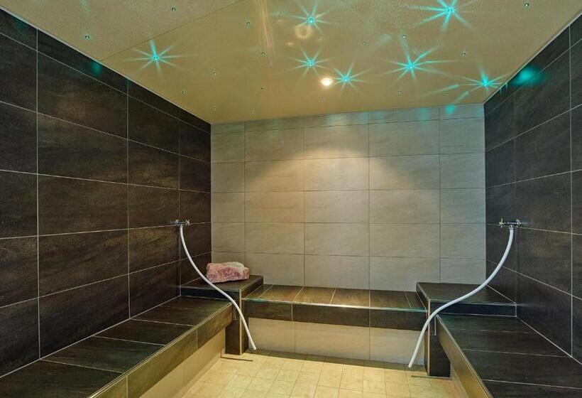 هتل Garni Kristall