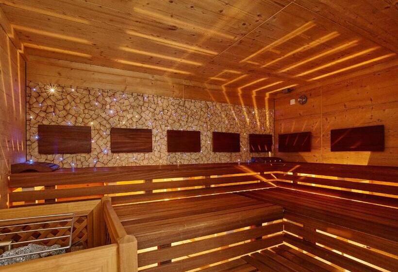 هتل Garni Kristall