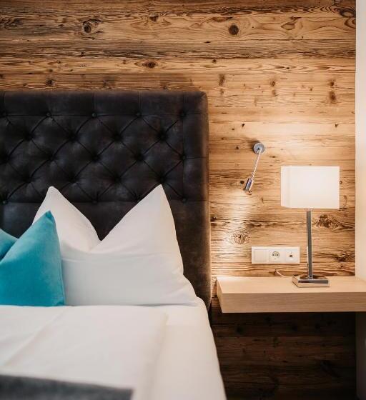 Отель Happy Filzmoos