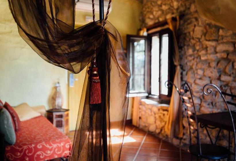 هتل Peralta Adults Only