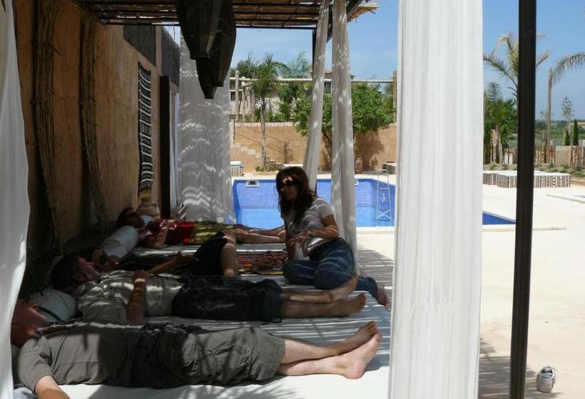 هتل Peralta Adults Only