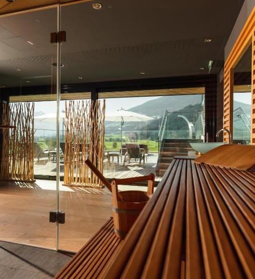 Отель Sportresidenz Zillertal   4 Sterne Superior