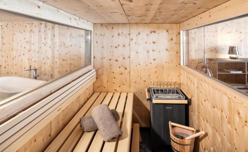 Отель Sportresidenz Zillertal   4 Sterne Superior