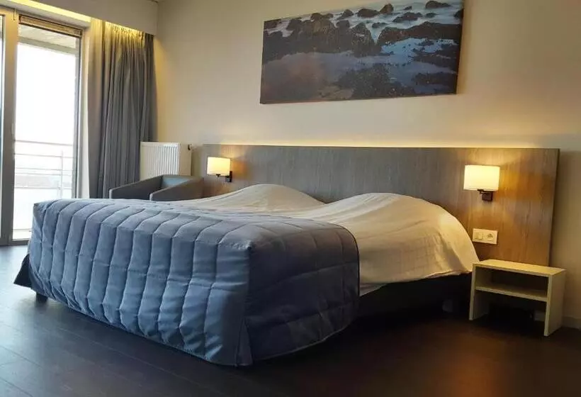 هتل Vayamundo Oostende