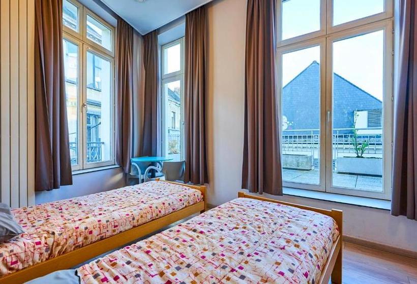 Jacques Brel Youth Hostel