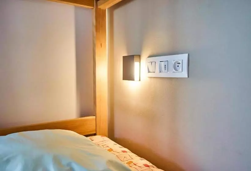 Hi Brussels Jacques Brel Hostel