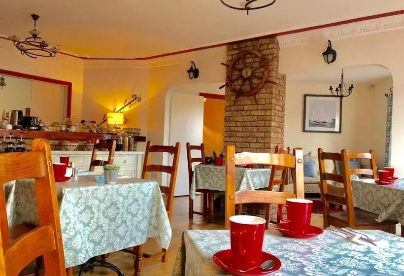 The Waterside B&b