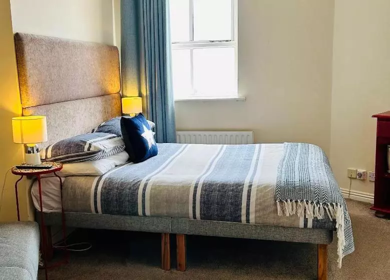 The Waterside B&b