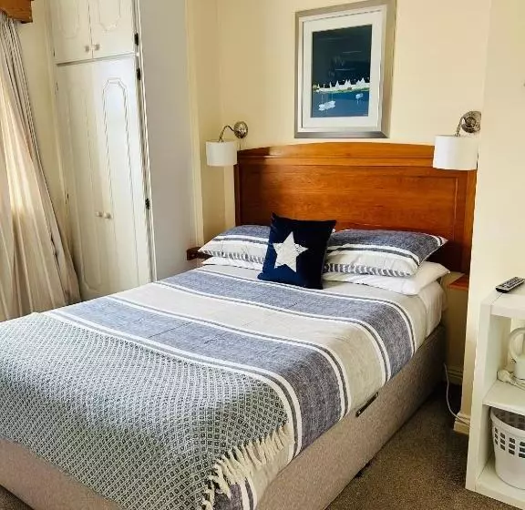The Waterside B&b