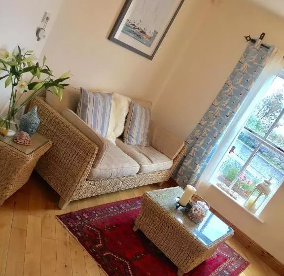 The Waterside B&b