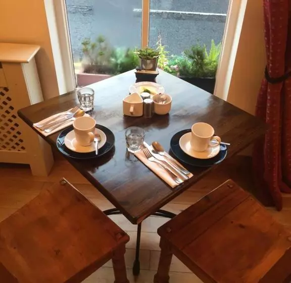 The Waterside B&b