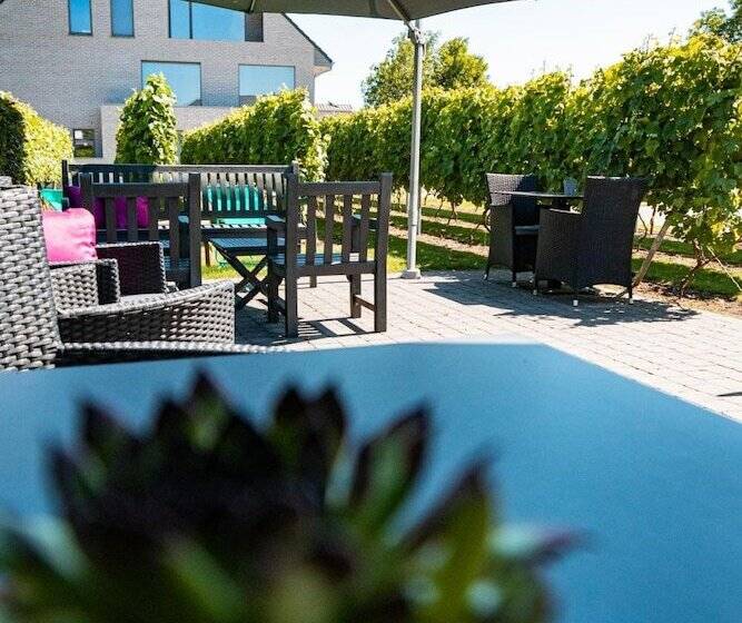 مبيت وإفطار Abalona Hotel & Apartments