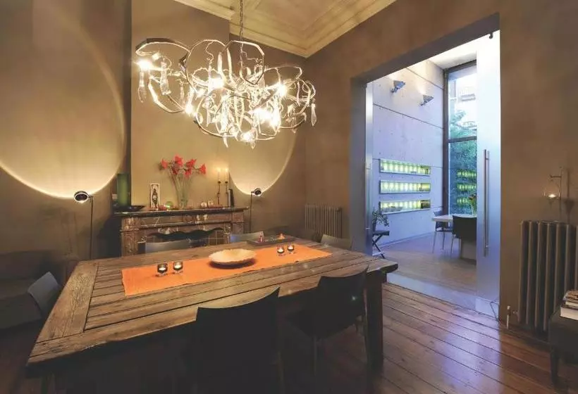 B&b The Patio Houses