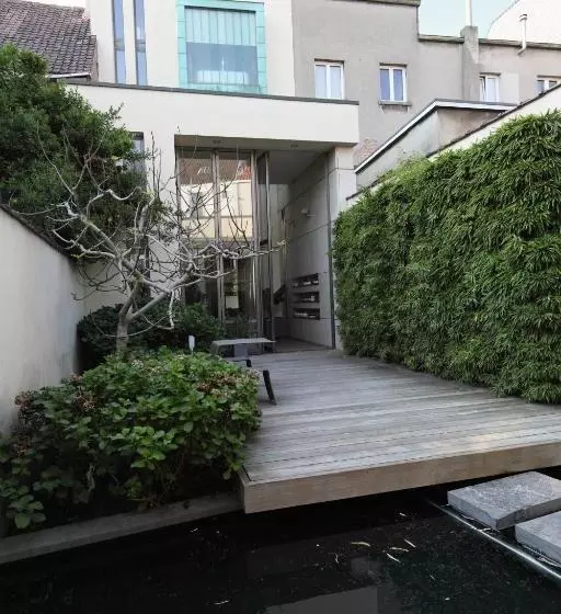 B&b The Patio Houses